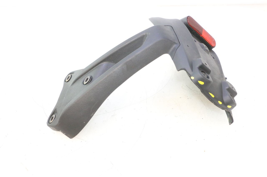 photo de RASPADOR DE RODA PIAGGIO MP3 HPE 530 (2022 - 2026) - Outro ângulo de visão