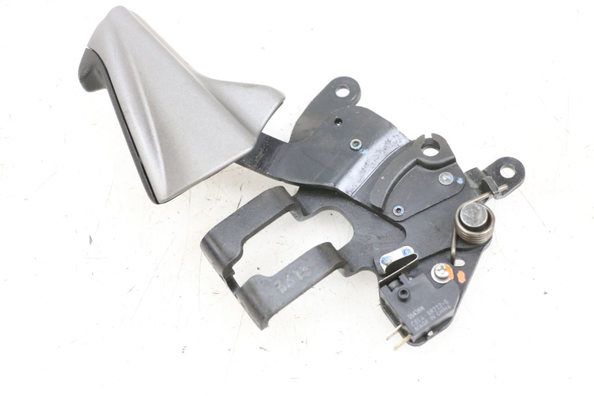 photo de ALAVANCA DO FREIO DE ESTACIONAMENTO SUZUKI BURGMAN 650 (2013 - 2020) - Outro ângulo de visão