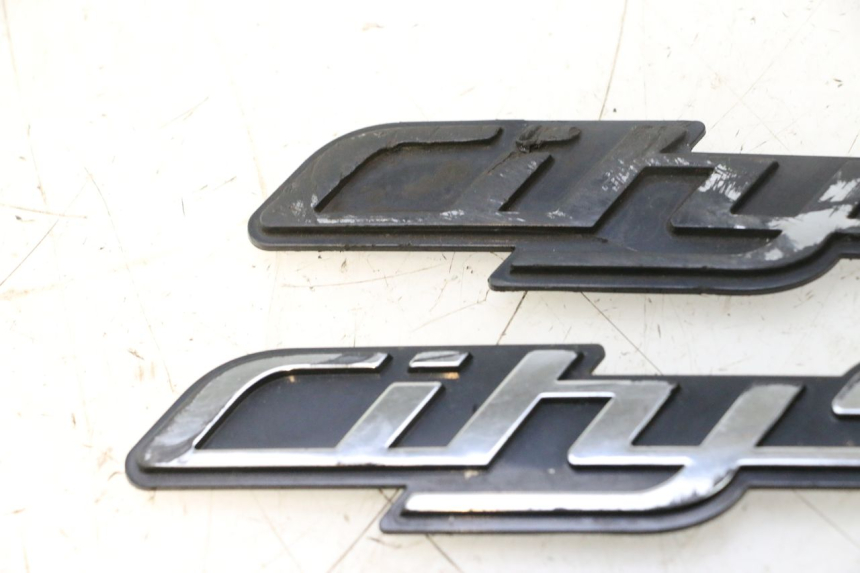 photo de LOGO DA MARCA PEUGEOT CITYSTAR 2T 50 (2018 - 2021) - Outro ângulo de visão