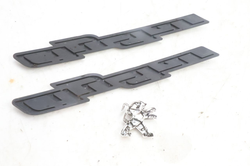 photo de LOGO DA MARCA PEUGEOT CITYSTAR 125 (2011 - 2017) - Detalhe da peça
