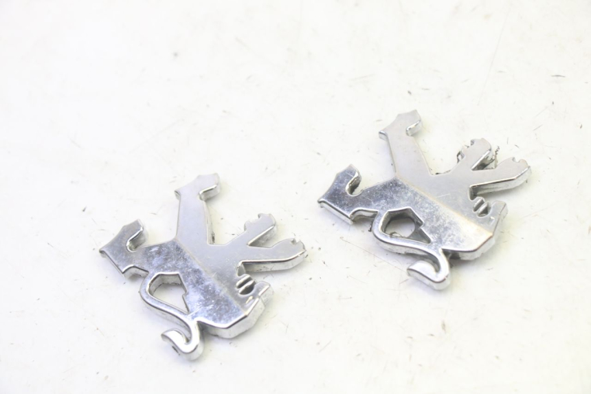 photo de LOGO DA MARCA PEUGEOT ELYSTAR 50 (2002 - 2014) - Detalhe da peça