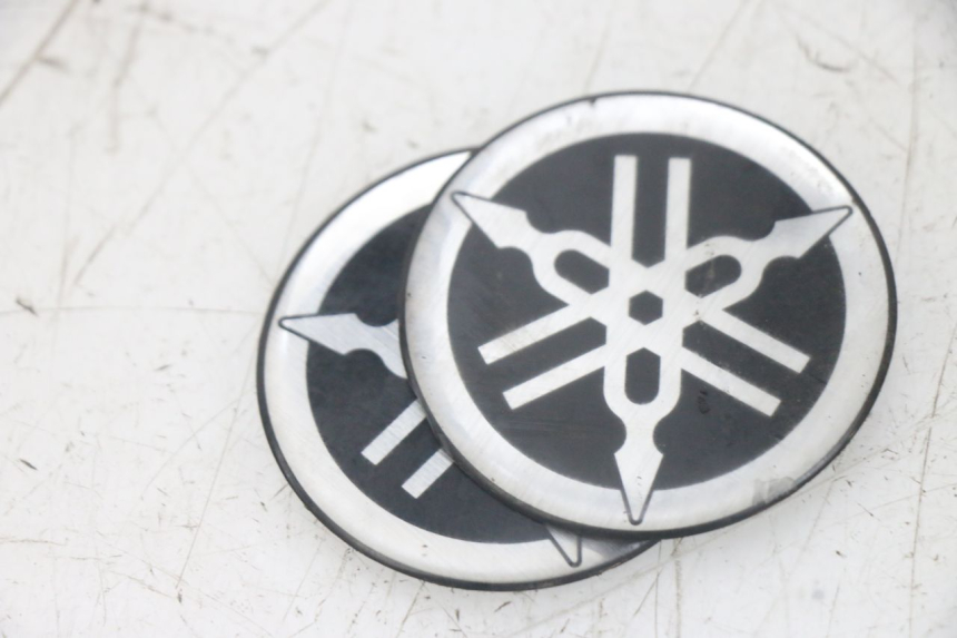 photo de LOGO DA MARCA YAMAHA FJR ABS 1300 (2006 - 2012) - Zoom do estado de desgaste