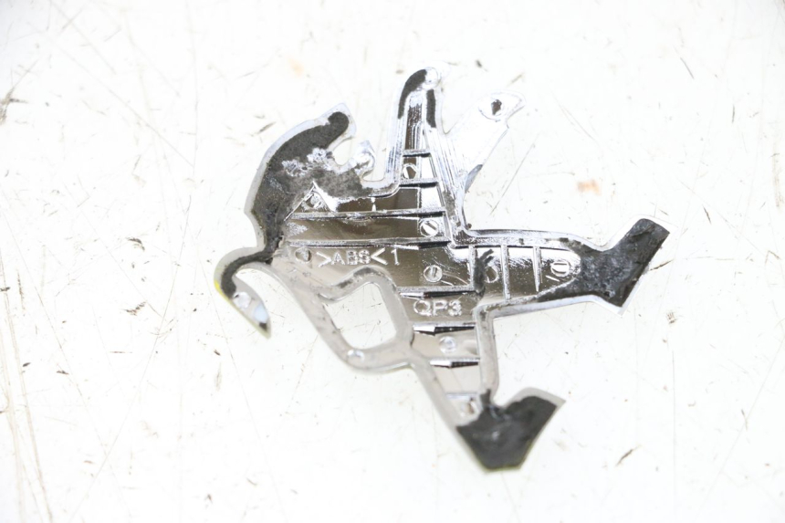 photo de LOGO DA MARCA PEUGEOT KISBEE 2T 50 (2010 - 2017) - Zoom do estado de desgaste