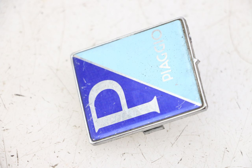 photo de LOGO DA MARCA PIAGGIO LXV 4T 50 (2009 - 2013) - Outro ângulo de visão