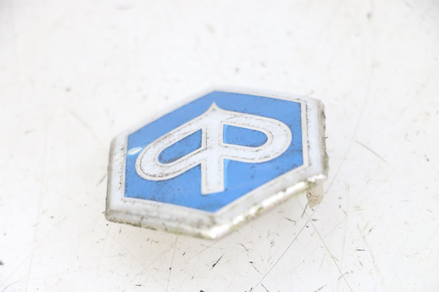 photo de LOGO DA MARCA PIAGGIO MP3 LT 300 (2010 - 2016) - Detalhe da peça