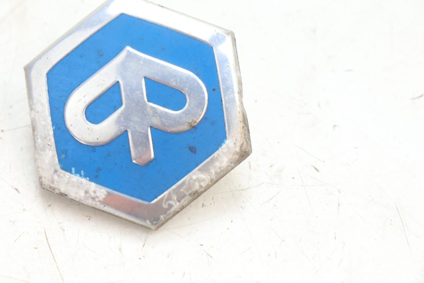 photo de LOGO DA MARCA PIAGGIO MP3 500 (2016 - 2018) - Zoom do estado de desgaste