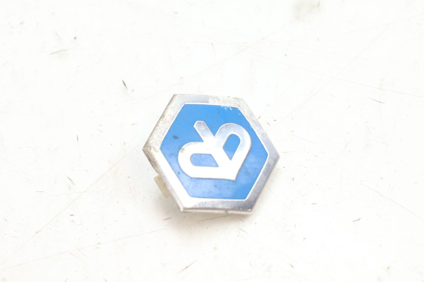 photo de LOGO DA MARCA PIAGGIO MP3 500 (2016 - 2018) - Outro ângulo de visão