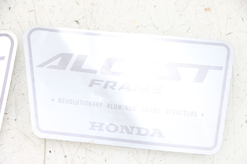 photo de LOGO DA MARCA HONDA NSR R 125 (1994 - 2003) - Ampliação técnica
