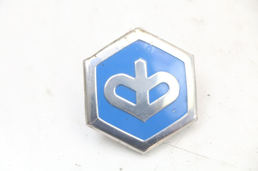 photo de LOGO DA MARCA PIAGGIO LIBERTY IGET 4T 50 (2021 - 2025) - Detalhe da peça