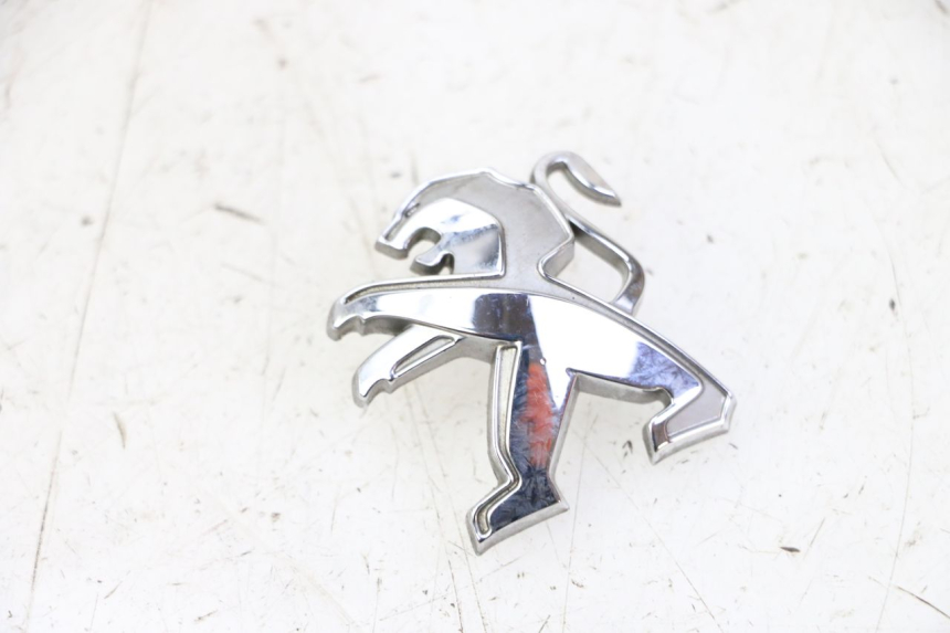 photo de LOGO DA MARCA PEUGEOT SATELIS 125 (2013 - 2018) - Outro ângulo de visão