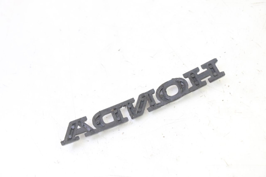photo de LOGO DA MARCA HONDA ST PAN EUROPEAN 1300 (2002 - 2013) - Zoom do estado de desgaste