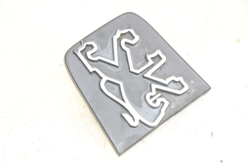 photo de LOGO DA MARCA PEUGEOT SV 125 (1991 - 1994) - Zoom do estado de desgaste