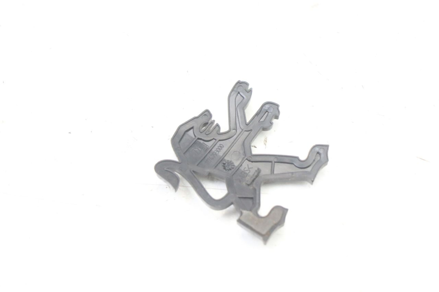 photo de LOGO DA MARCA PEUGEOT TKR TREKKER FURIOUS 50 (2005 - 2014) - Zoom do estado de desgaste