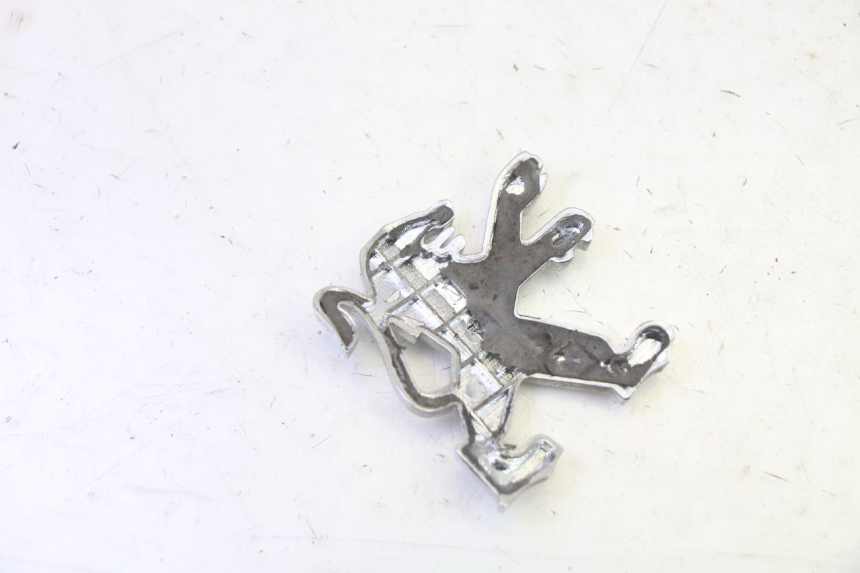 photo de LOGO DA MARCA PEUGEOT VIVACITY NEW 4T 50 (2008 - 2017) - Zoom do estado de desgaste