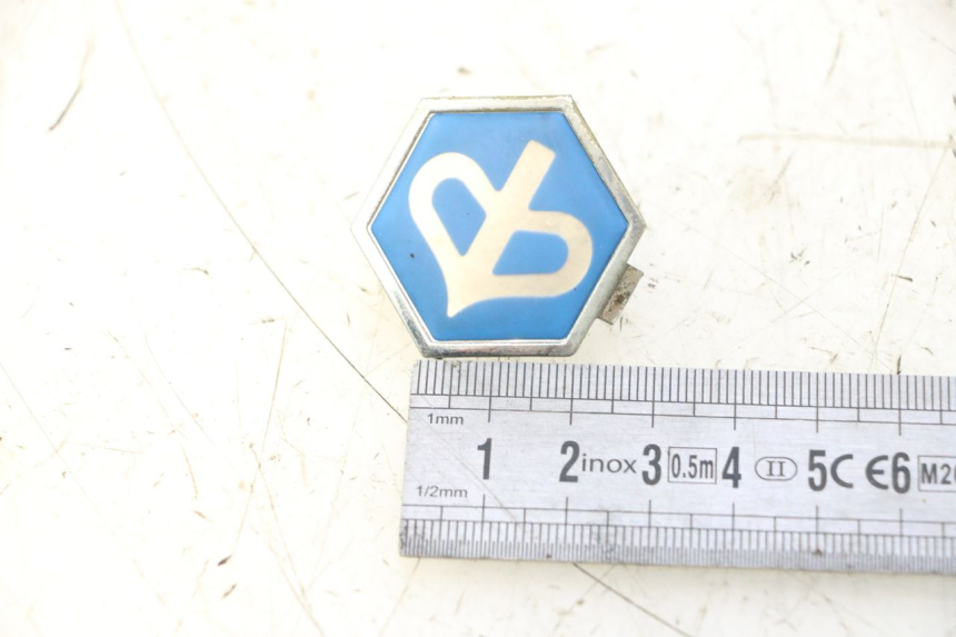 photo de LOGO DA MARCA PIAGGIO X8 STREET 125 (2006 - 2007) - Zoom do estado de desgaste
