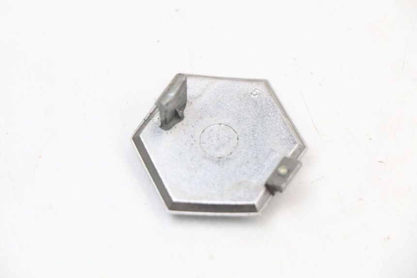 photo de LOGO DA MARCA PIAGGIO X8 125 (2004 - 2007) - Detalhe da peça