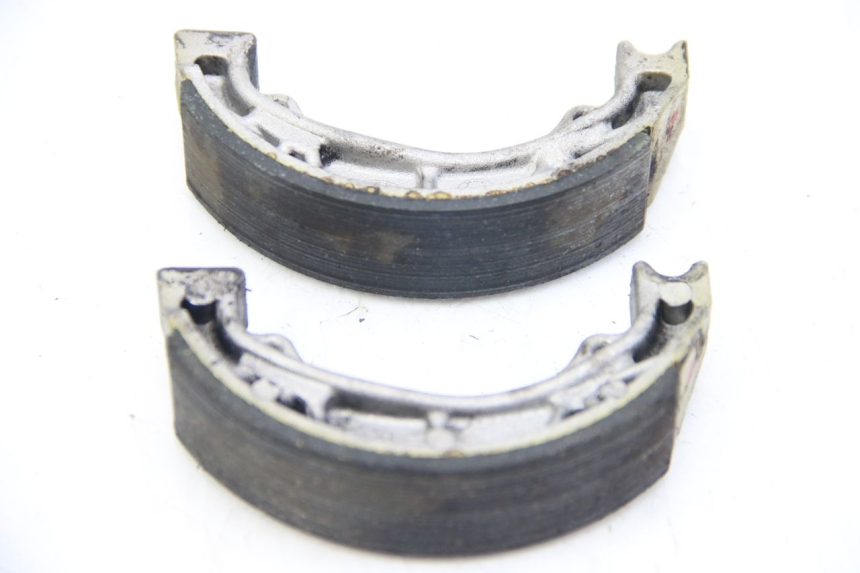 photo de Sapata de travão PEUGEOT KISBEE 4T 50 (2010 - 2017) - Detalhe da peça