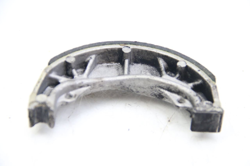 photo de Sapata de travão PEUGEOT KISBEE 4T 50 (2010 - 2017) - Pontos de fixação
