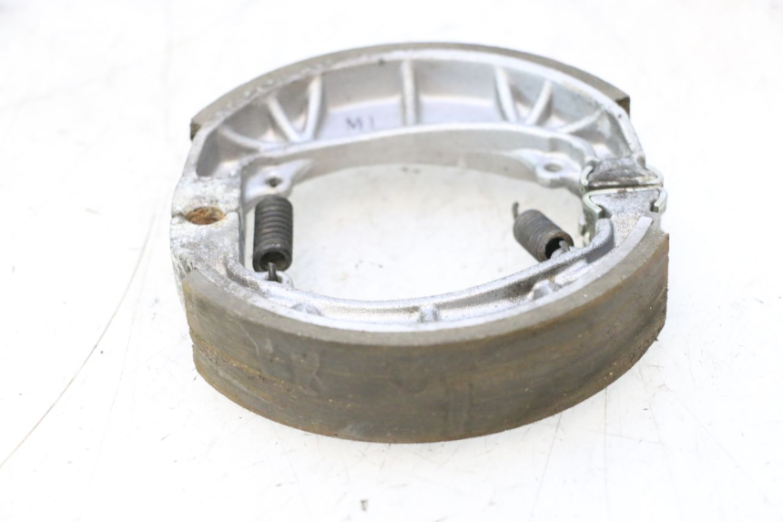 photo de Sapata de travão PEUGEOT LUDIX ONE 50 (2004 - 2013) - Detalhe da peça