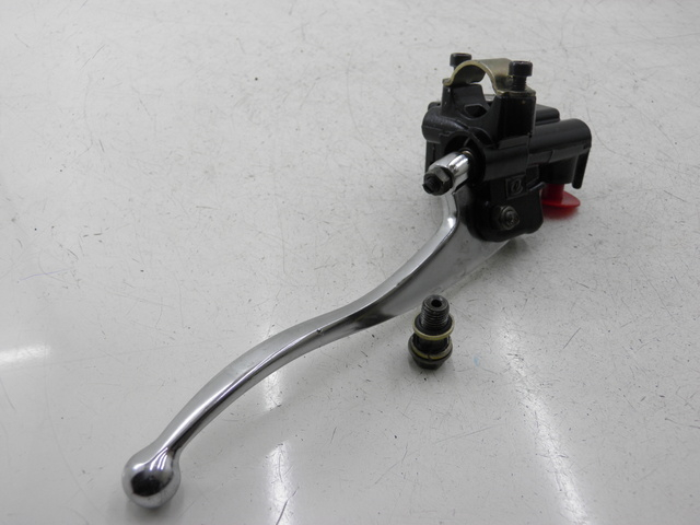 photo de CILINDRO MESTRE DO FREIO TRASEIRO JM MOTOR S-MAX 125 (2010 - 2014) - Ampliação técnica