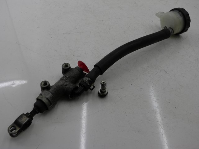 photo de CILINDRO MESTRE DO FREIO TRASEIRO KAWASAKI ZEPHYR 550 (1991 - 1998) - Vista principal