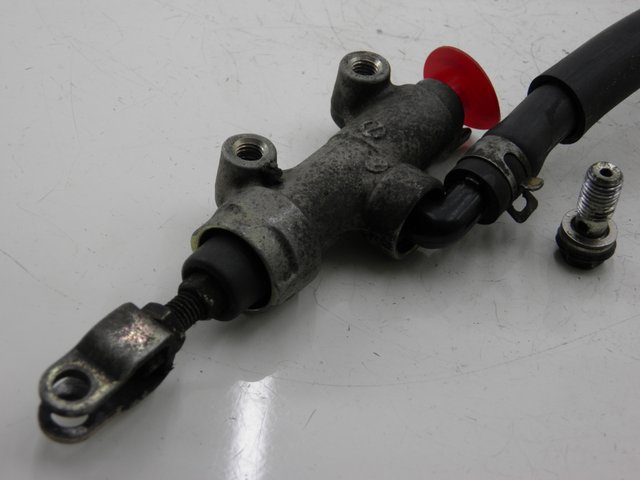photo de CILINDRO MESTRE DO FREIO TRASEIRO KAWASAKI ZEPHYR 550 (1991 - 1998) - Ampliação técnica