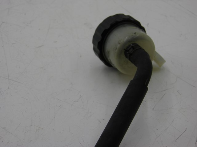 photo de CILINDRO MESTRE DO FREIO TRASEIRO YAMAHA FZX FAZER 750 (1987 - 1998) - Estado da superfície