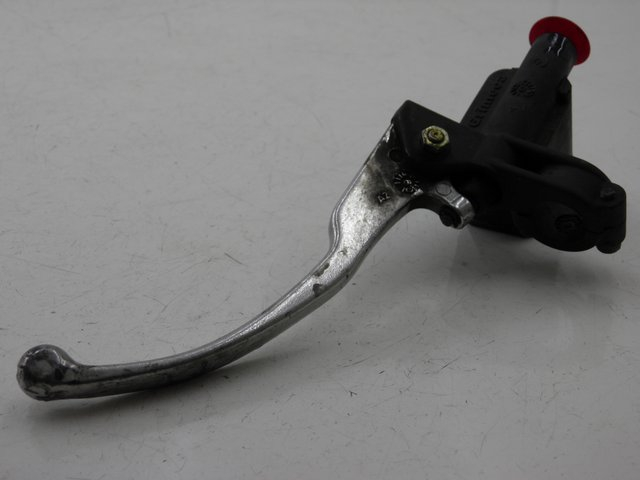 photo de CILINDRO MESTRE DIANTEIRO APRILIA LEONARDO ST 250 (2002 - 2005) - Detalhe da peça