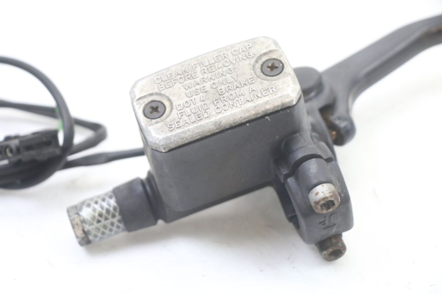 photo de CILINDRO MESTRE DIANTEIRO BMW C1 125 (2000 - 2003) - Zoom do estado de desgaste