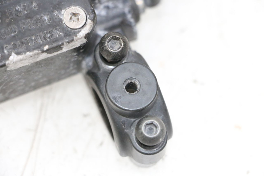photo de CILINDRO MESTRE DIANTEIRO MBK BOOSTER SPIRIT NAKED 50 (2004 - 2017) - Outro ângulo de visão