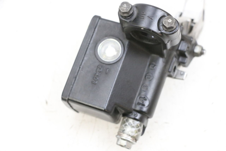 photo de CILINDRO MESTRE DIANTEIRO SUZUKI BURGMAN 650 (2013 - 2020) - Outro ângulo de visão