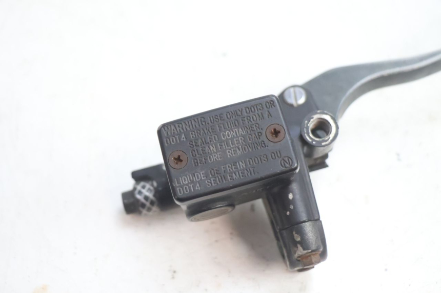photo de CILINDRO MESTRE DIANTEIRO HONDA CB TWO FIFTY 250 (1991 - 2002) - Detalhe da peça