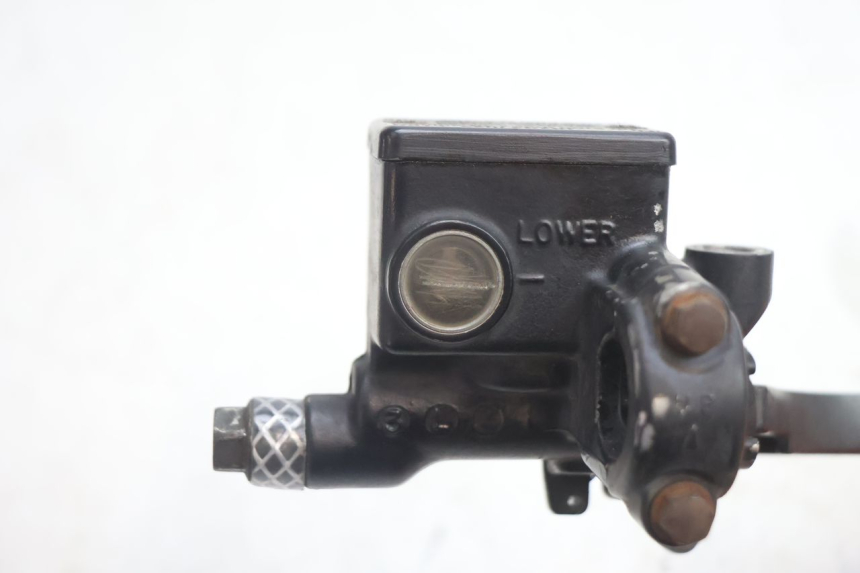 photo de CILINDRO MESTRE DIANTEIRO HONDA CB TWO FIFTY 250 (1991 - 2002) - Zoom do estado de desgaste
