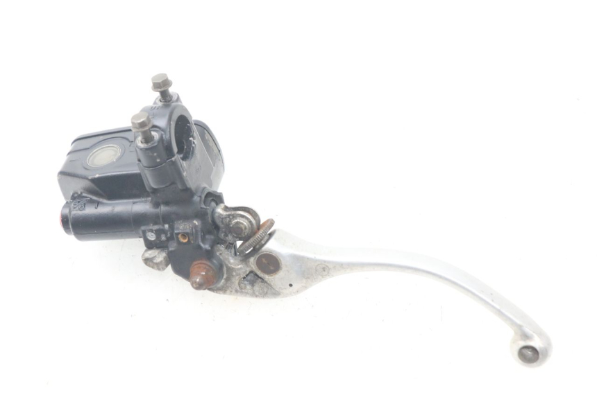 photo de CILINDRO MESTRE DIANTEIRO HONDA CBR F SC21 1000 (1986 - 1992) - Outro ângulo de visão