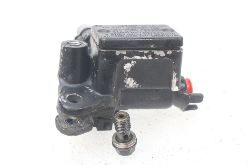 photo de CILINDRO MESTRE DIANTEIRO HONDA CBR R 125 (2003 - 2006) - Outro ângulo de visão