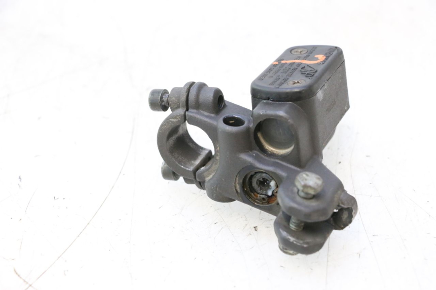 photo de CILINDRO MESTRE DIANTEIRO HM HONDA DERAPAGE 50 (2007 - 2009) - Pontos de fixação
