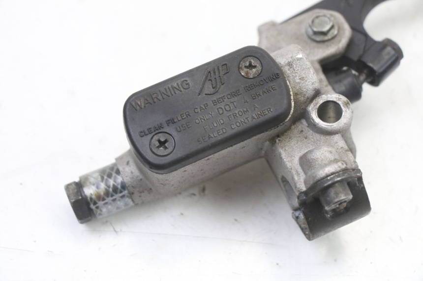 photo de CILINDRO MESTRE DIANTEIRO DERBI SENDA R X-TREME 50 (2006 - 2010) - Detalhe da peça