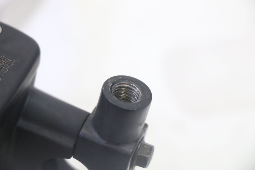 photo de CILINDRO MESTRE DIANTEIRO KYMCO DINK STREET 125 (2009 - 2014) - Outro ângulo de visão