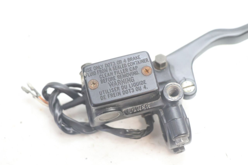 photo de CILINDRO MESTRE DIANTEIRO SUZUKI DR S 600 (1985 - 1989) - Detalhe da peça