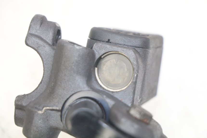 photo de CILINDRO MESTRE DIANTEIRO PEUGEOT ELYSEO 125 (1999 - 2004) - Detalhe da peça