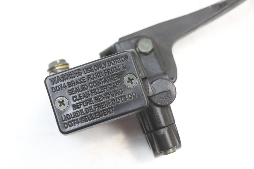 photo de CILINDRO MESTRE DIANTEIRO JM MOTORS EVOLIS 4T 50 (2018 - 2022) - Zoom do estado de desgaste