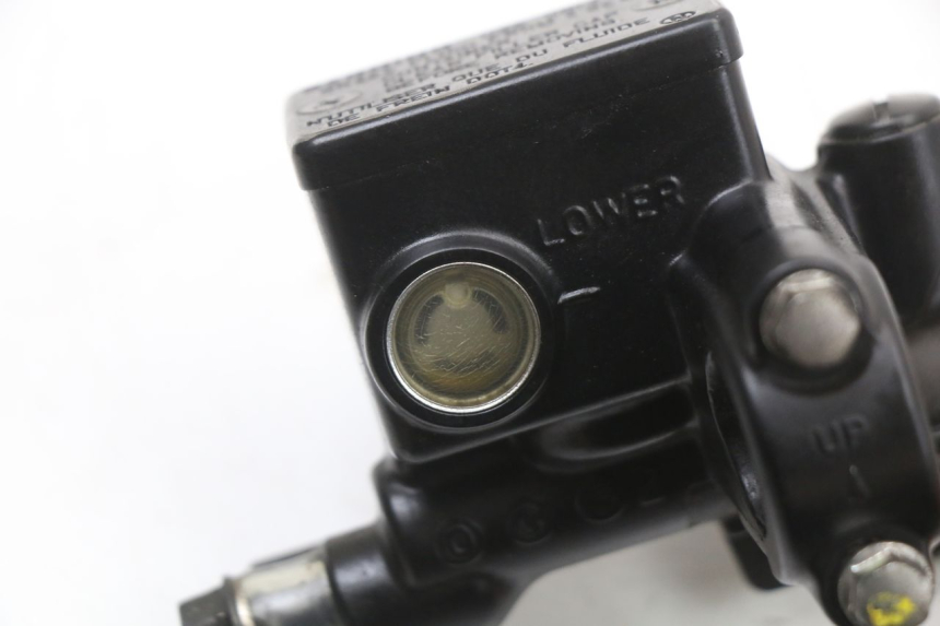 photo de CILINDRO MESTRE DIANTEIRO HONDA FES S-WING SWING ABS 125 (2007 - 2015) - Vista geral