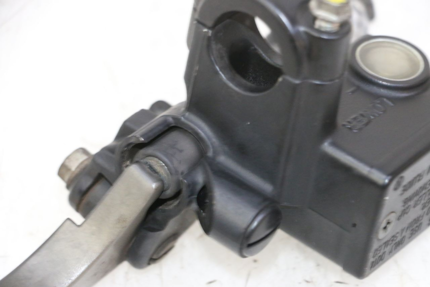 photo de CILINDRO MESTRE DIANTEIRO HONDA FES S-WING SWING ABS 125 (2007 - 2015) - Outro ângulo de visão
