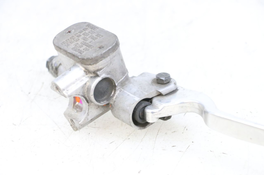photo de CILINDRO MESTRE DIANTEIRO MBK FLIPPER 115 (2013 - 2017) - Pontos de fixação