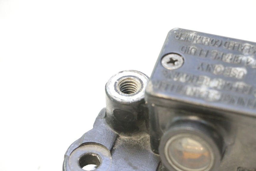 photo de CILINDRO MESTRE DIANTEIRO PIAGGIO FLY 2T 50 (2004 - 2017) - Zoom do estado de desgaste