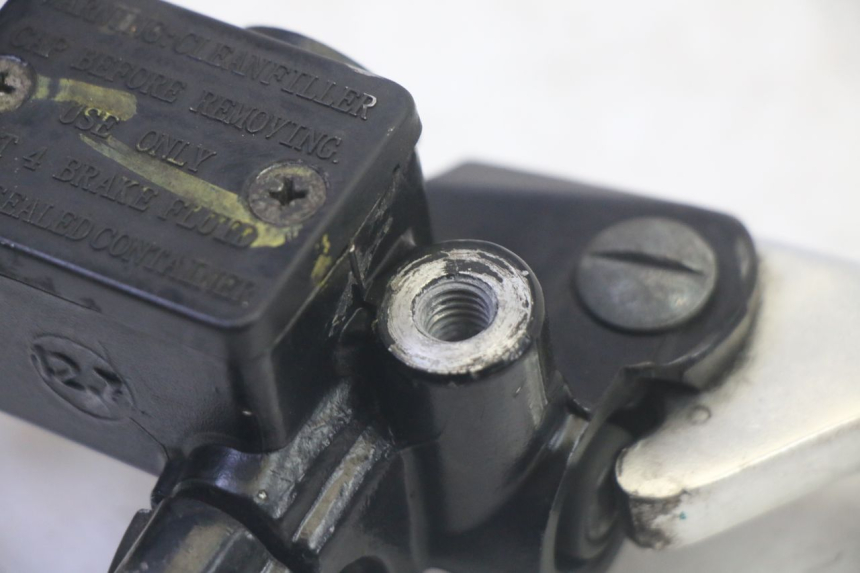 photo de CILINDRO MESTRE DIANTEIRO PIAGGIO FLY 4T 50 (2013 - 2017) - Zoom do estado de desgaste