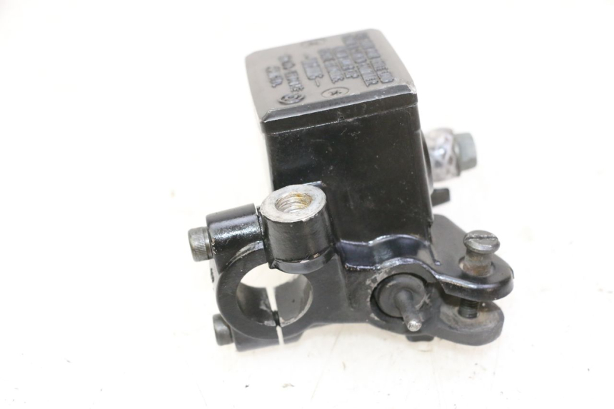 photo de CILINDRO MESTRE DIANTEIRO YAMAHA FZ6 N FAZER 600 (2004 - 2006) - Vista geral