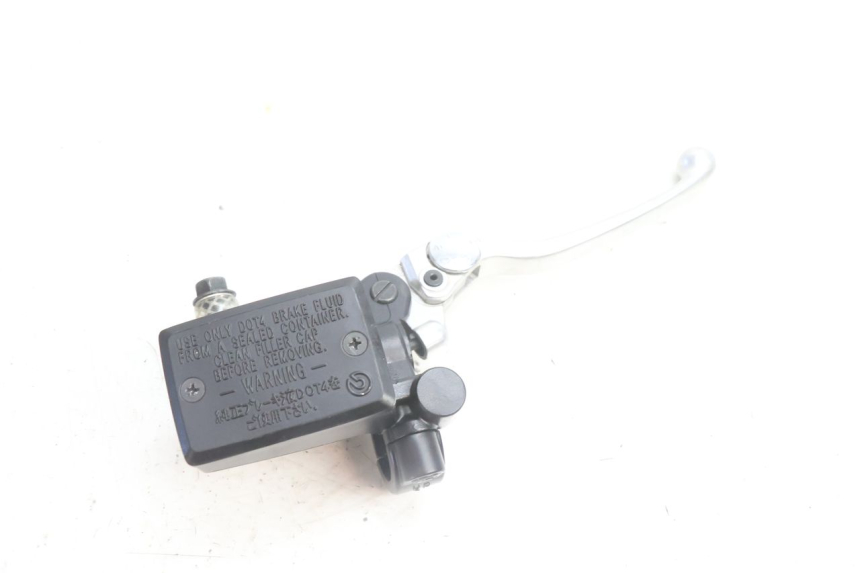 photo de CILINDRO MESTRE DIANTEIRO YAMAHA FZ8 800 (2010 - 2016) - Outro ângulo de visão