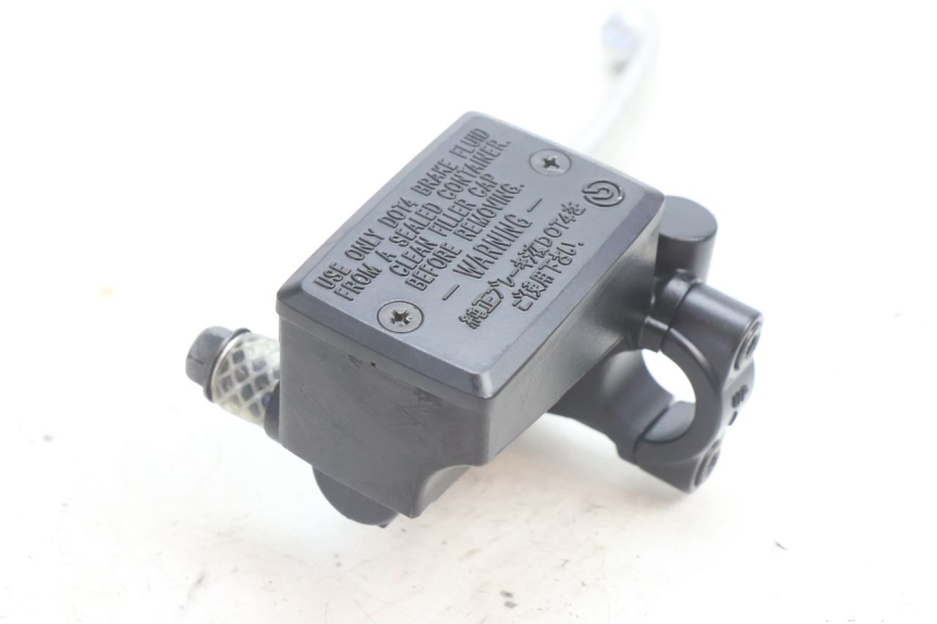 photo de CILINDRO MESTRE DIANTEIRO YAMAHA FZ8 800 (2010 - 2016) - Pontos de fixação