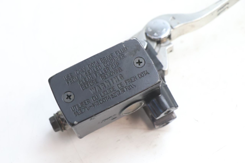 photo de CILINDRO MESTRE DIANTEIRO SUZUKI GSR 600 (2005 - 2012) - Detalhe da peça